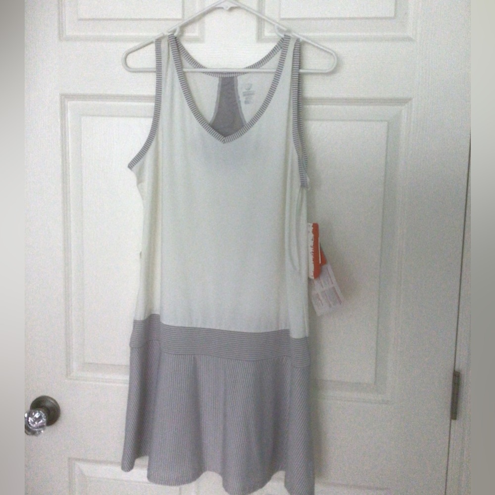 Dress Merrill light weight White and grey. Super cute Size Medium